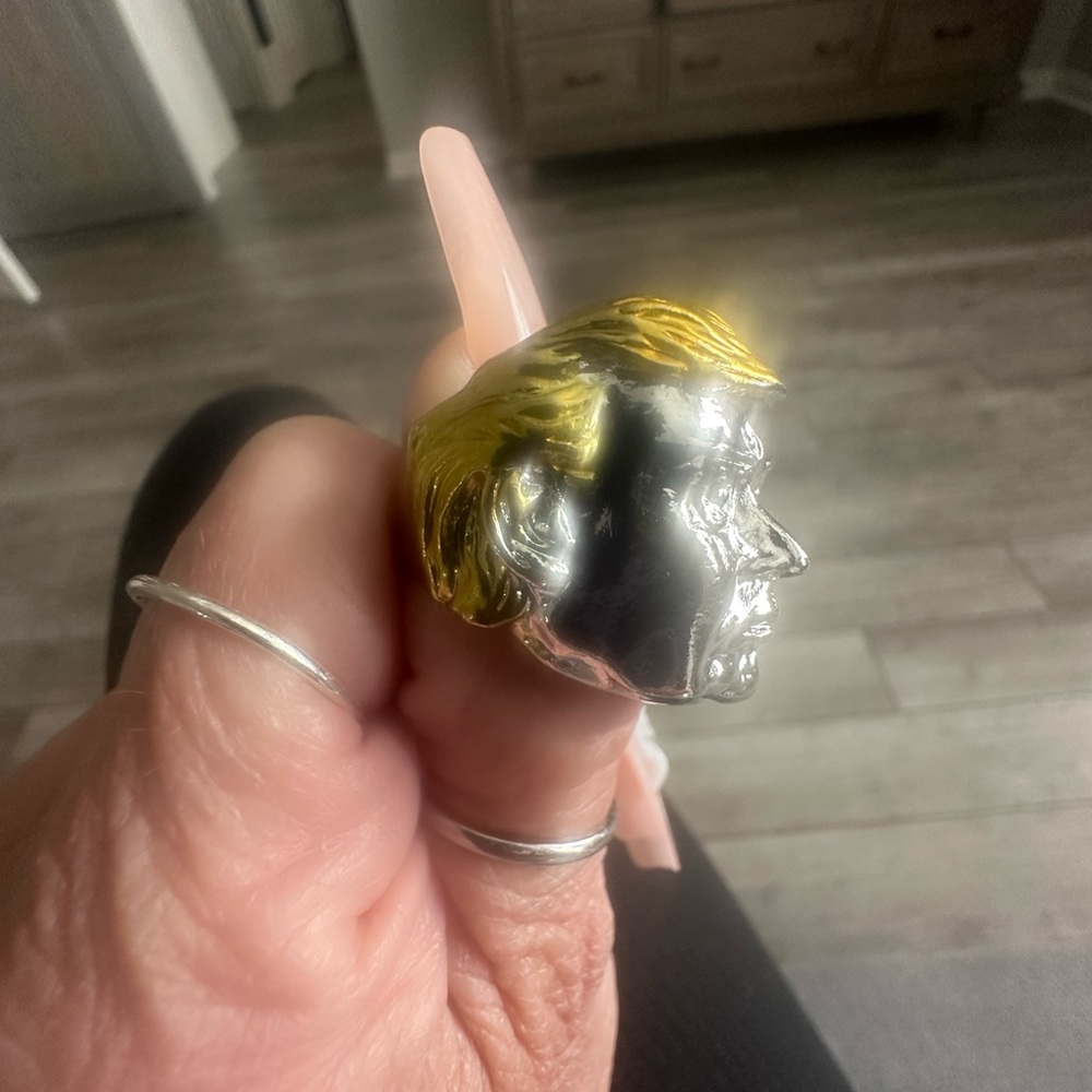 Trump Ring - Picture 5 of 5